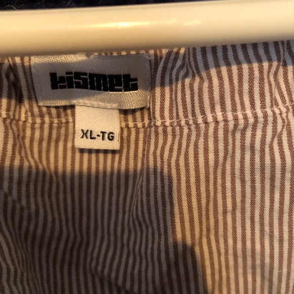 XL Kismet blouse , cute pinstripe grey and white top, gathered neck. - Picture 4 of 7